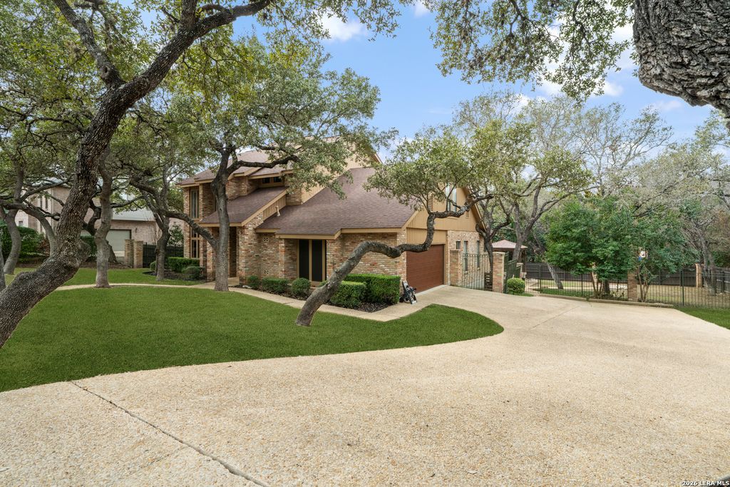 Photo of 9 Inwood Manor, San Antonio, TX 78248 (MLS # 1938200)