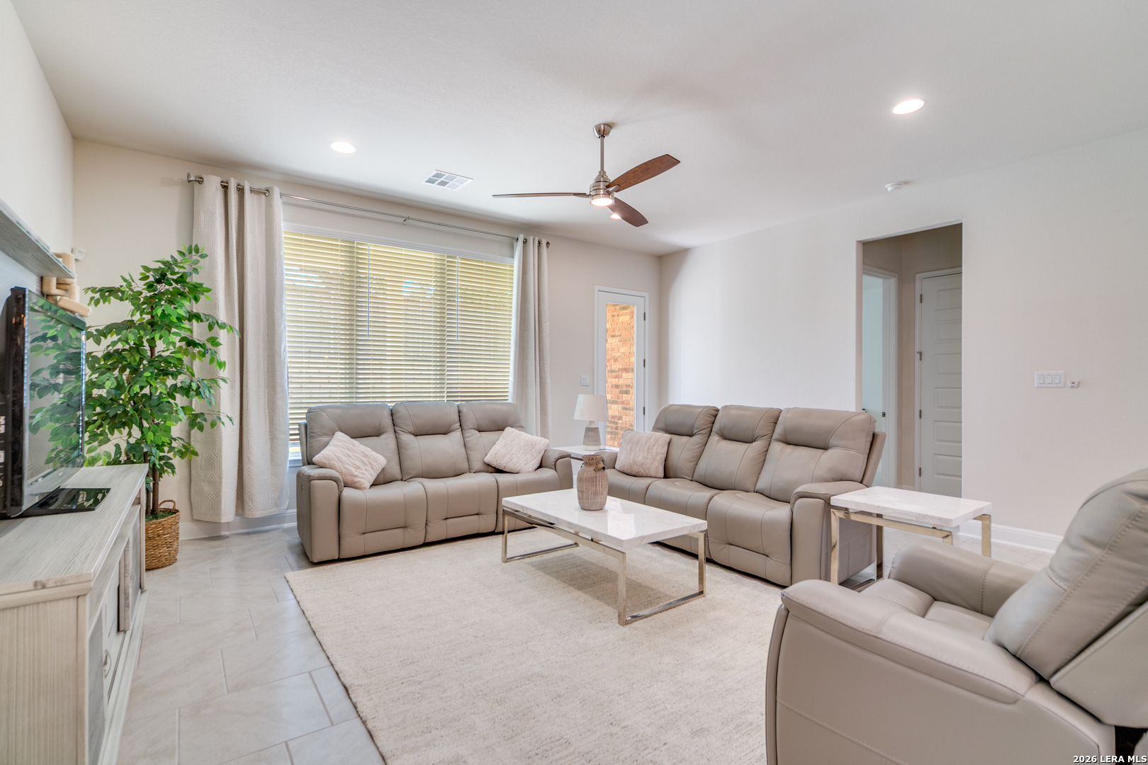 Search 1114 Aidenbaum