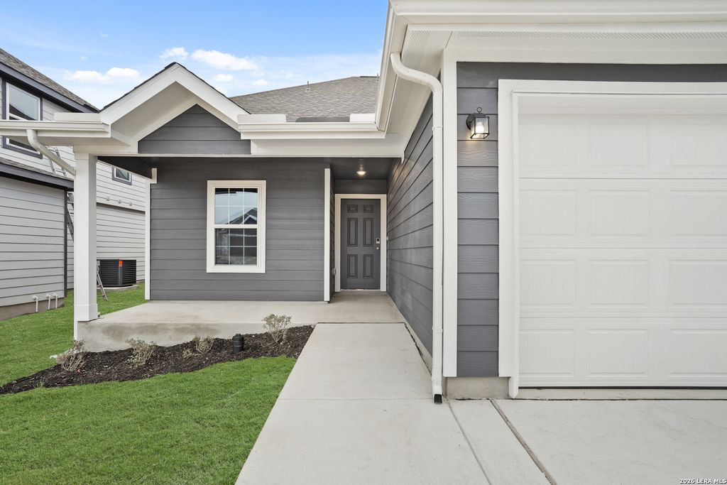 Photo of 1224 Sweden, Seguin, TX 78155 (MLS # 1946459)