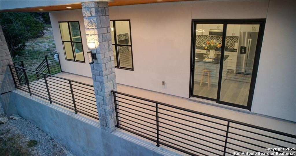 Fischer, Texas 78623, United States, 3 Bedrooms Bedrooms, ,3 BathroomsBathrooms,Residential,Active,198402