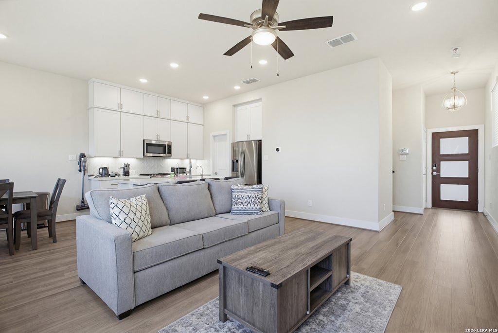 Photo of 8851 Oakland Rd UNIT 27, San Antonio, TX 78240 (MLS # 1973203)