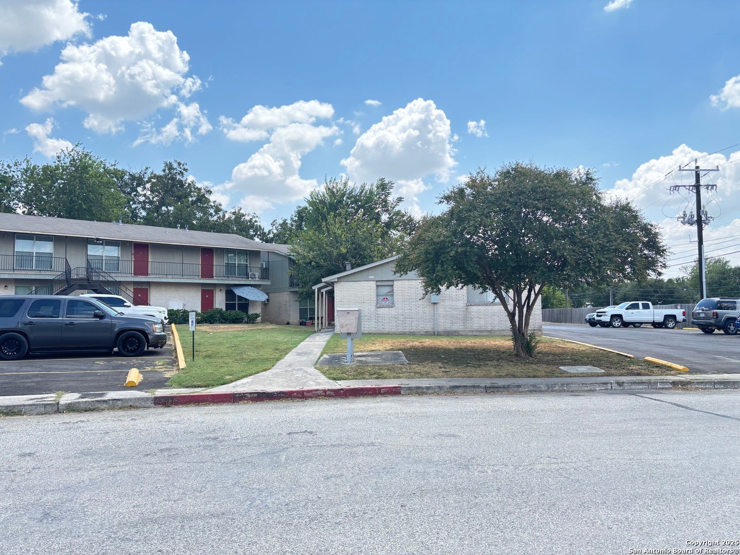 5603 Bienville E-7