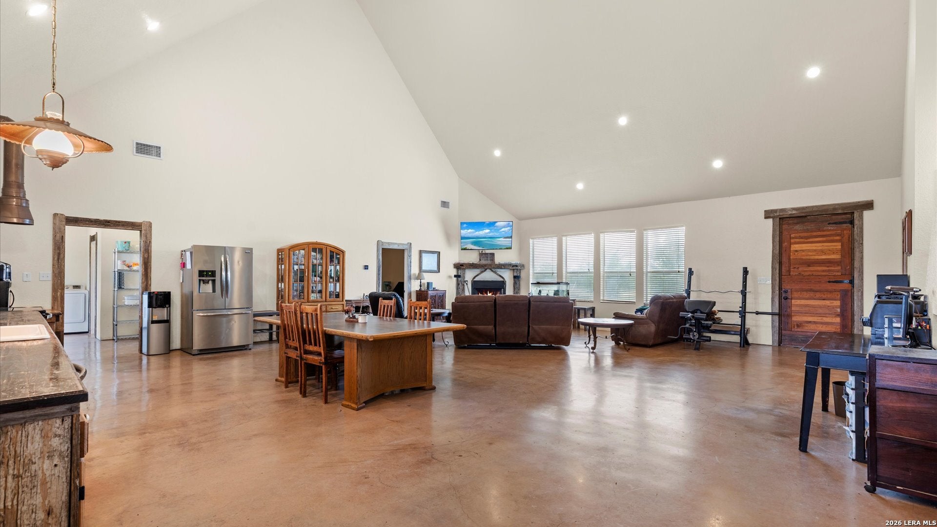 707 CREEK RD