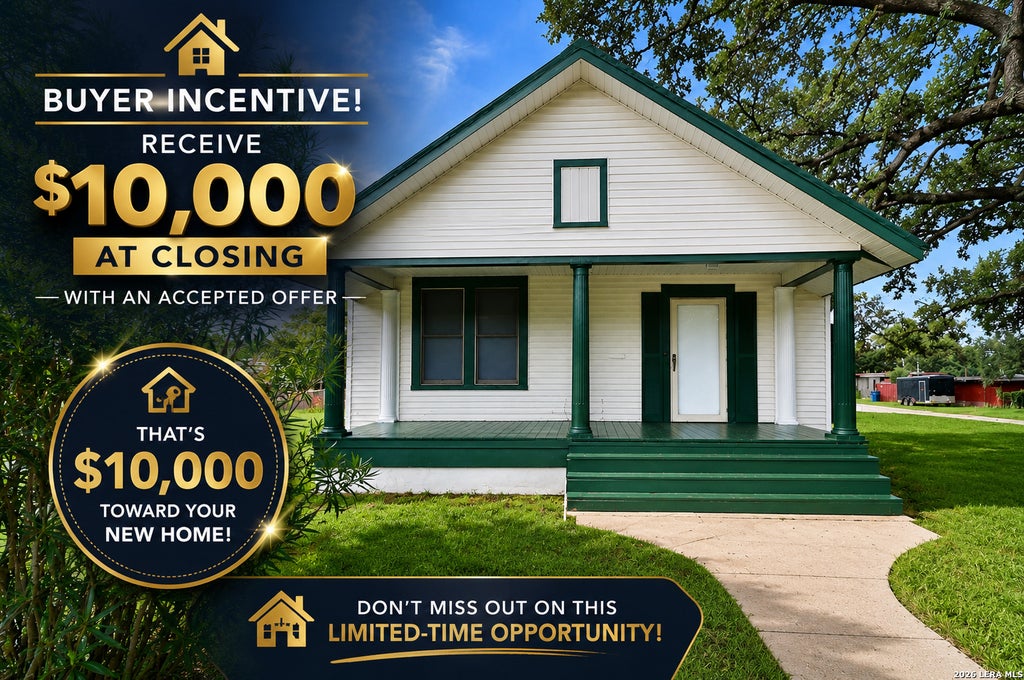 Photo of 804 COMMERCE ST, Pleasanton, TX 78064 (MLS # 1965307)