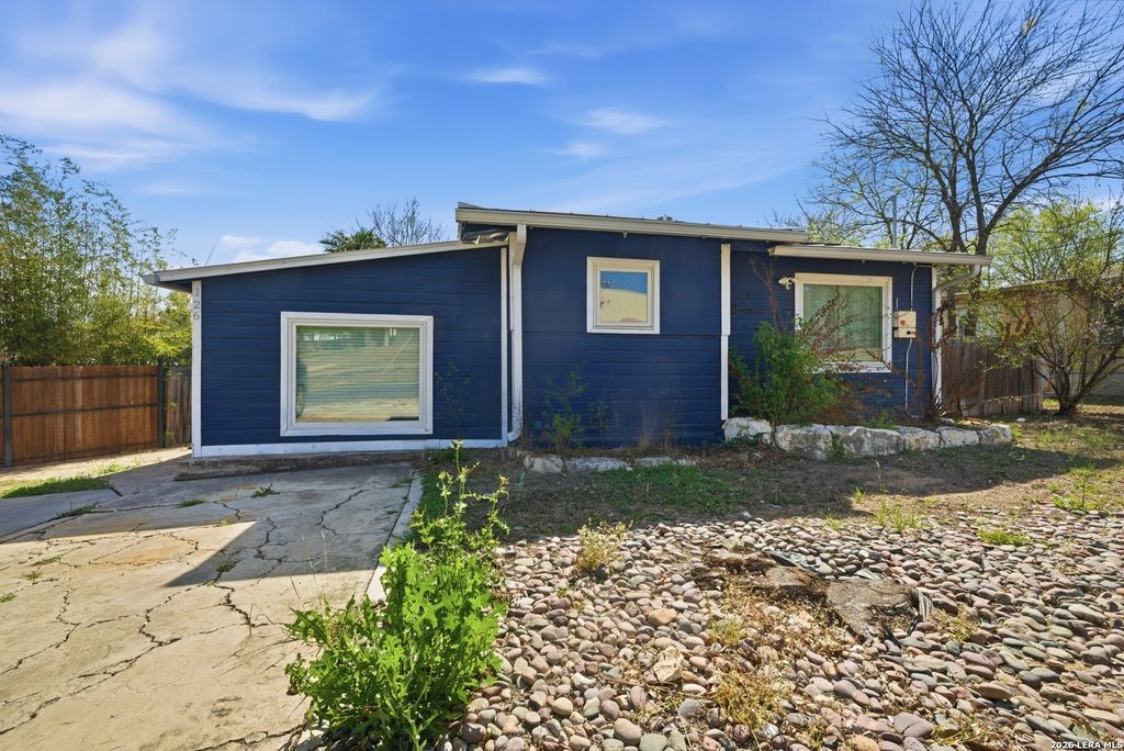 Photo of 126 Zachry, San Antonio, TX 78228 (MLS # 1951240)