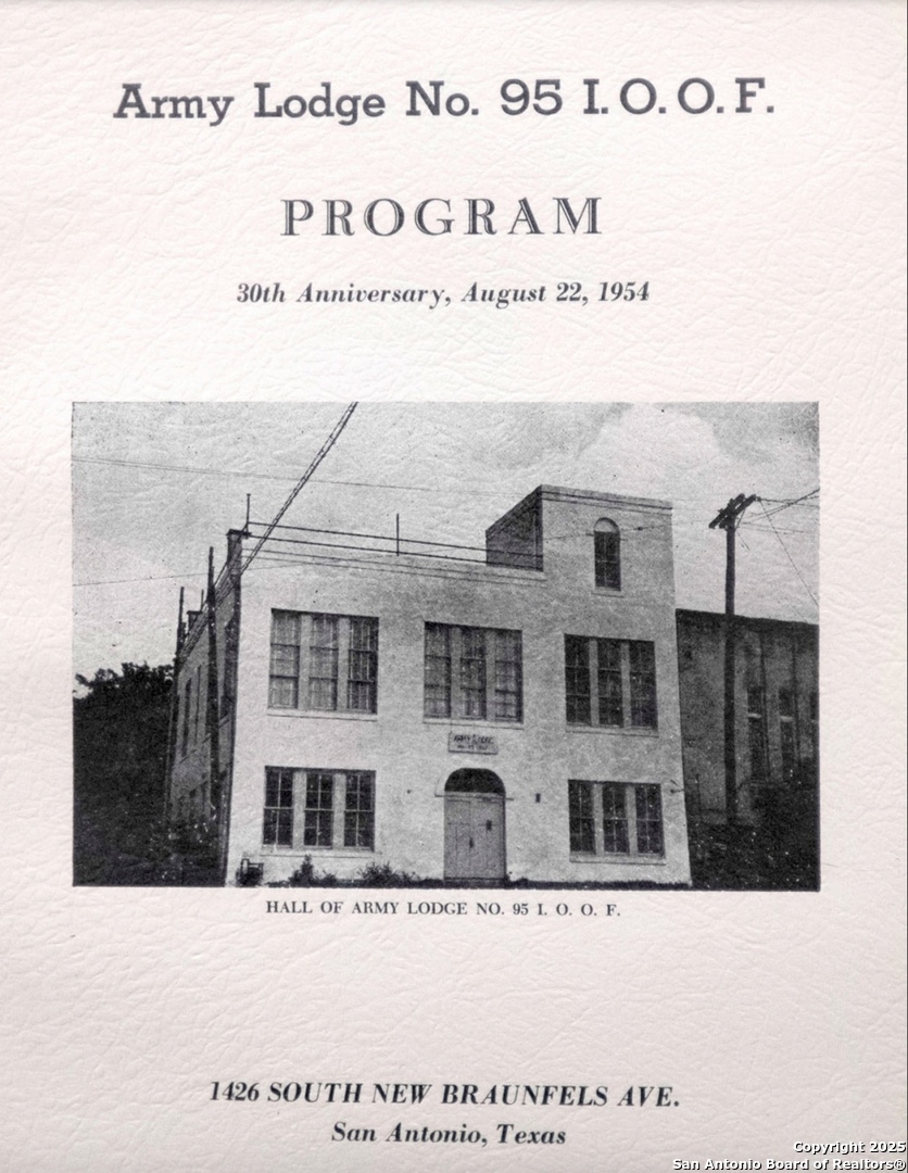 1426 S NEW BRAUNFELS AVE