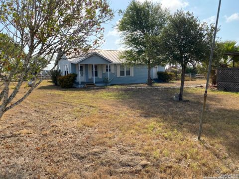 A home in Floresville