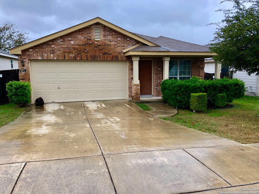Photo of 671 Rattler Bluff, San Antonio, TX 78251 (MLS # 1955962)
