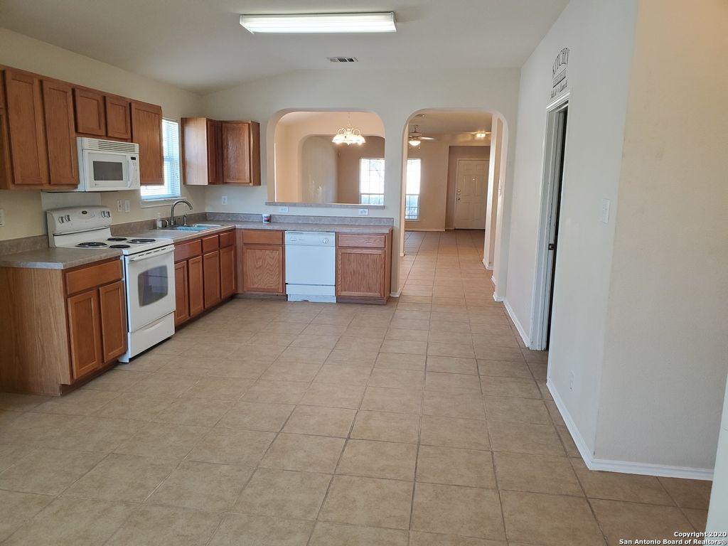 Photo of 671 Rattler Bluff, San Antonio, TX 78251 (MLS # 1955962)