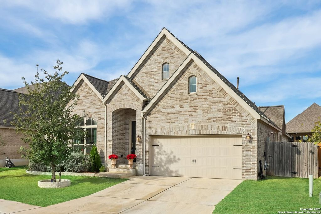 Photo of 9121 Pepperton Ln, San Antonio, TX 78254 (MLS # 1926228)