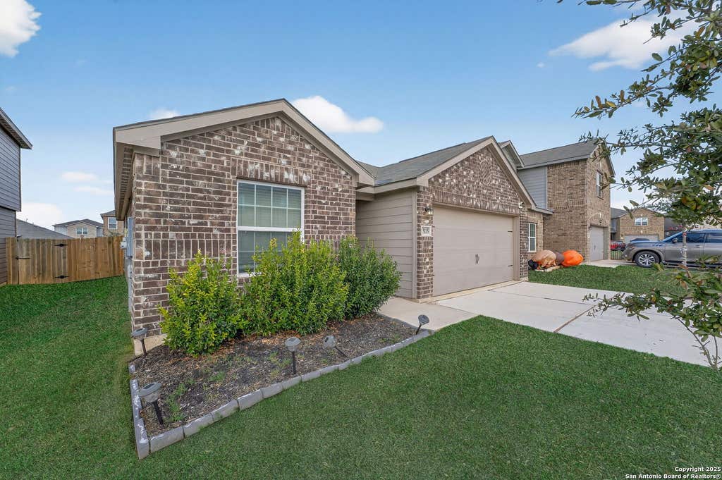 Photo of 15115 Jetfire Pt, Von Ormy, TX 78073 (MLS # 1990837)
