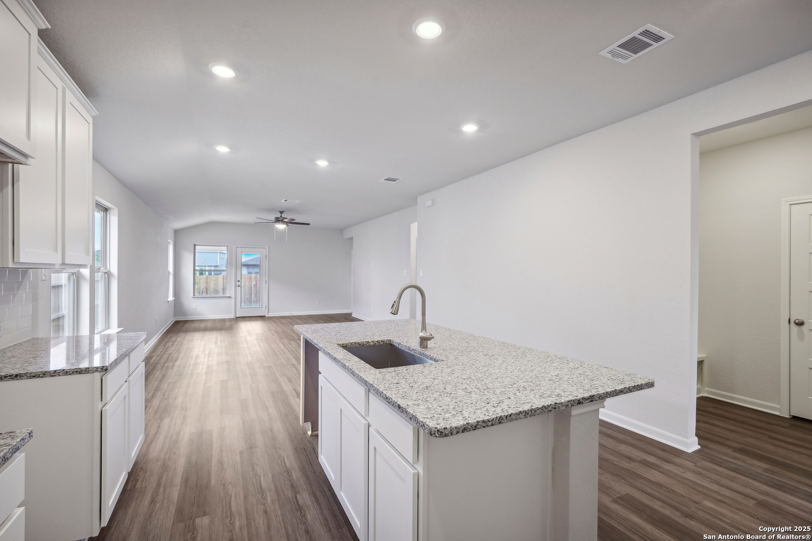 2947 Junction Bay