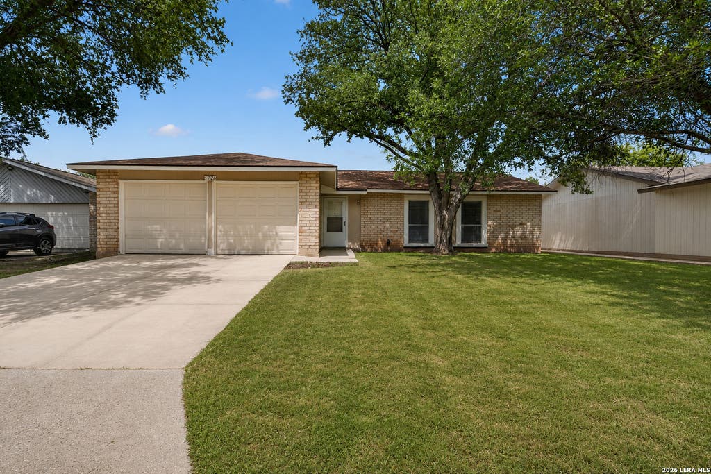 Photo of 5726 TIMBER BND, San Antonio, TX 78238 (MLS # 1991835)