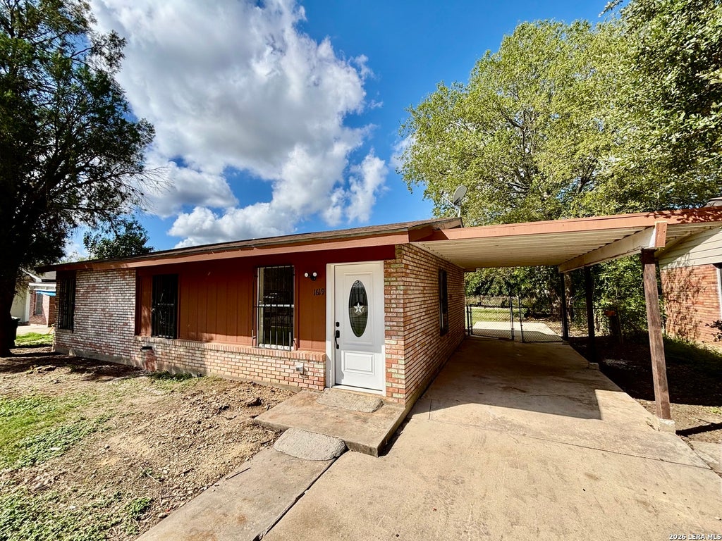 Photo of 1619 Latimer, San Antonio, TX 78220 (MLS # 2023999)