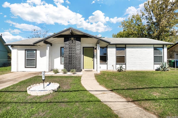 7911 LANDING AVE, SAN ANTONIO, TX 78227 - Image f8f33fb116c1eff09fc32fb3f21afd56/1840298417