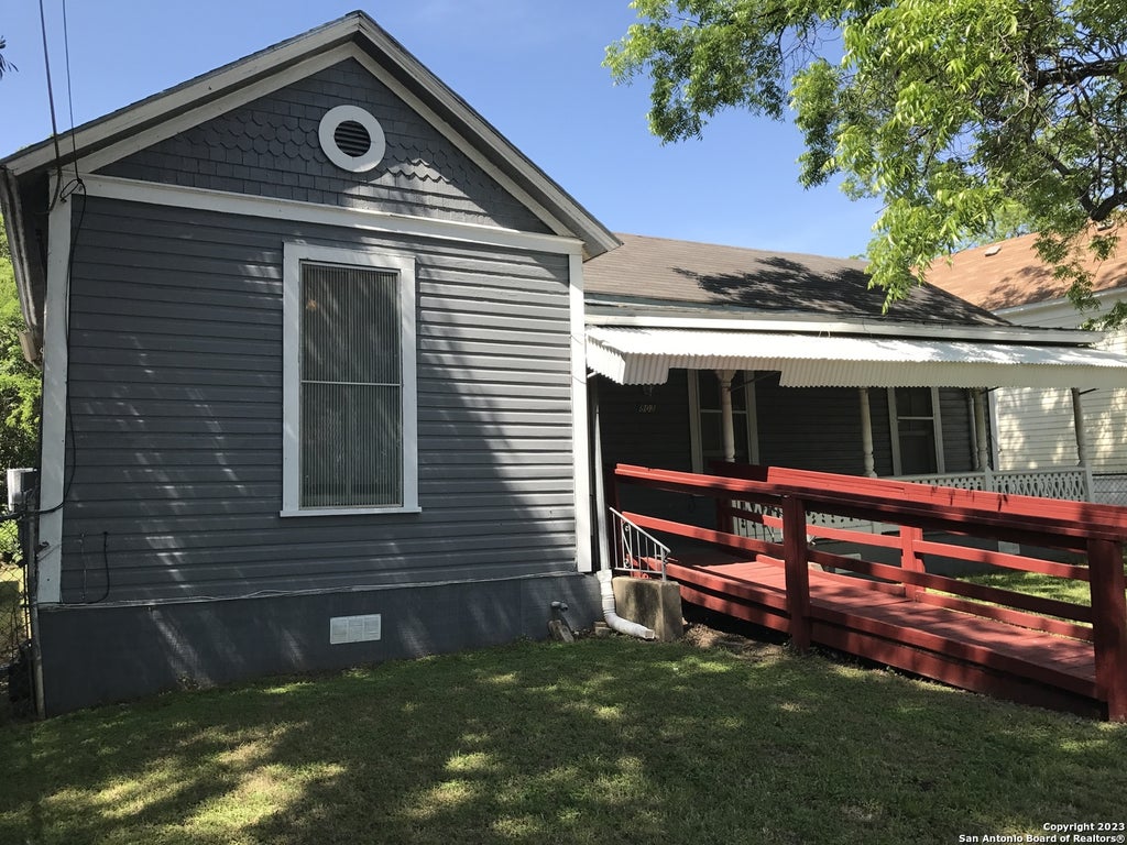 Photo of 803 MONTANA ST, San Antonio, TX 78203 (MLS # 2018086)