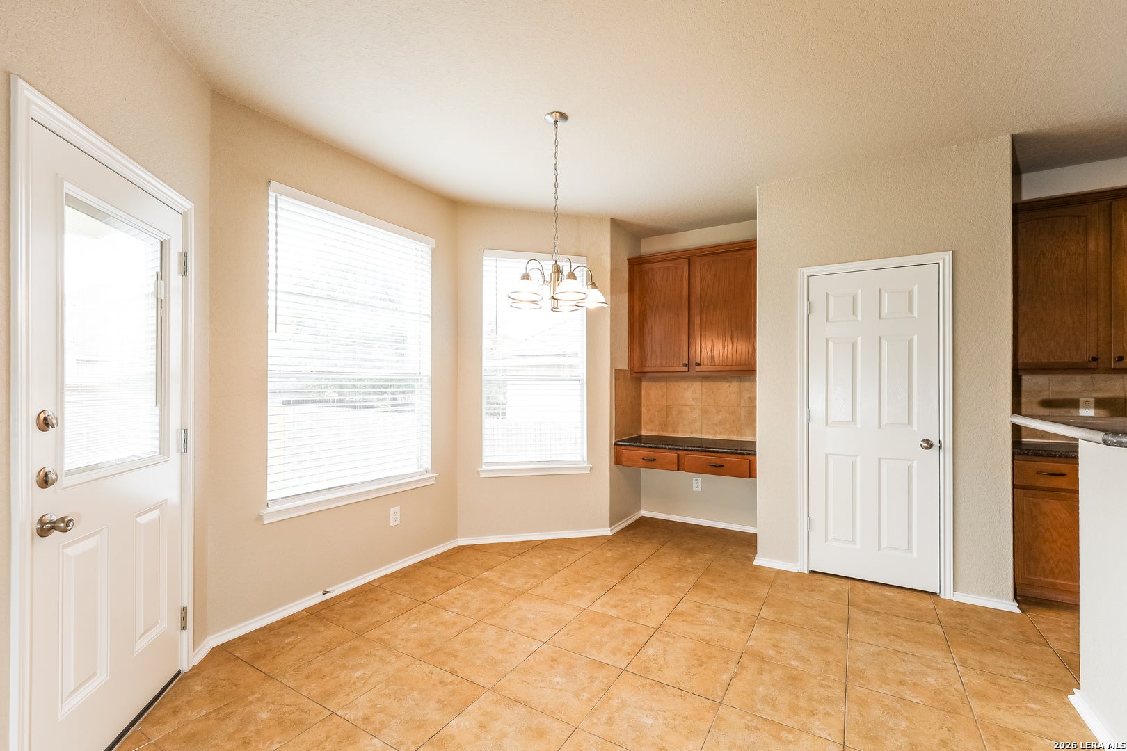 5731 WHITE OAK CV