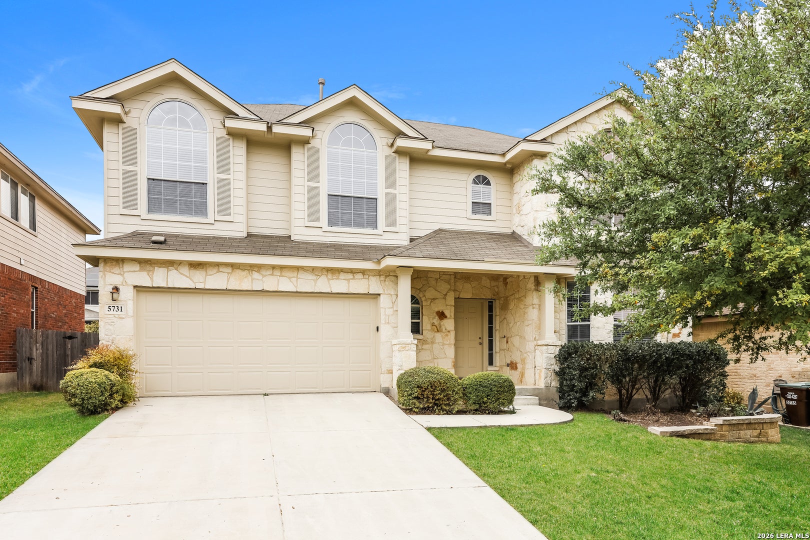 5731 WHITE OAK CV