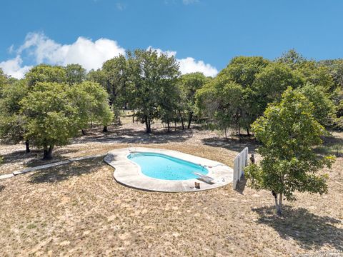 A home in Floresville