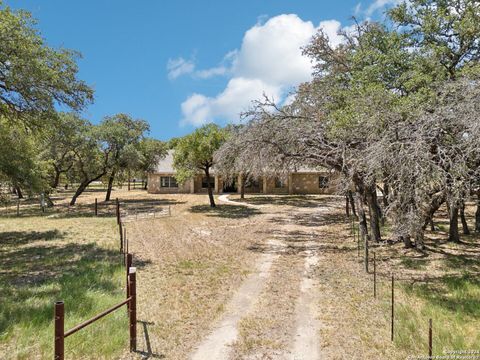 A home in Floresville