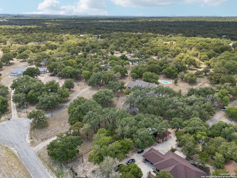 A home in Floresville