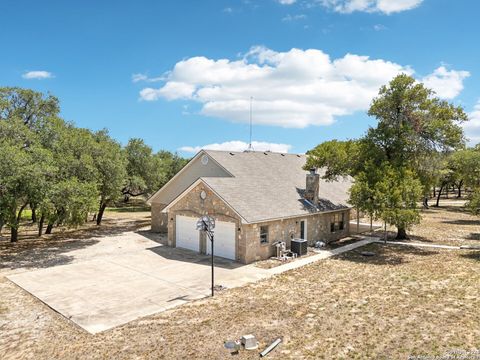 A home in Floresville