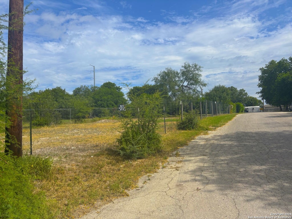 Photo of 5103 cannon, San Antonio, TX 78228 (MLS # 1885945)