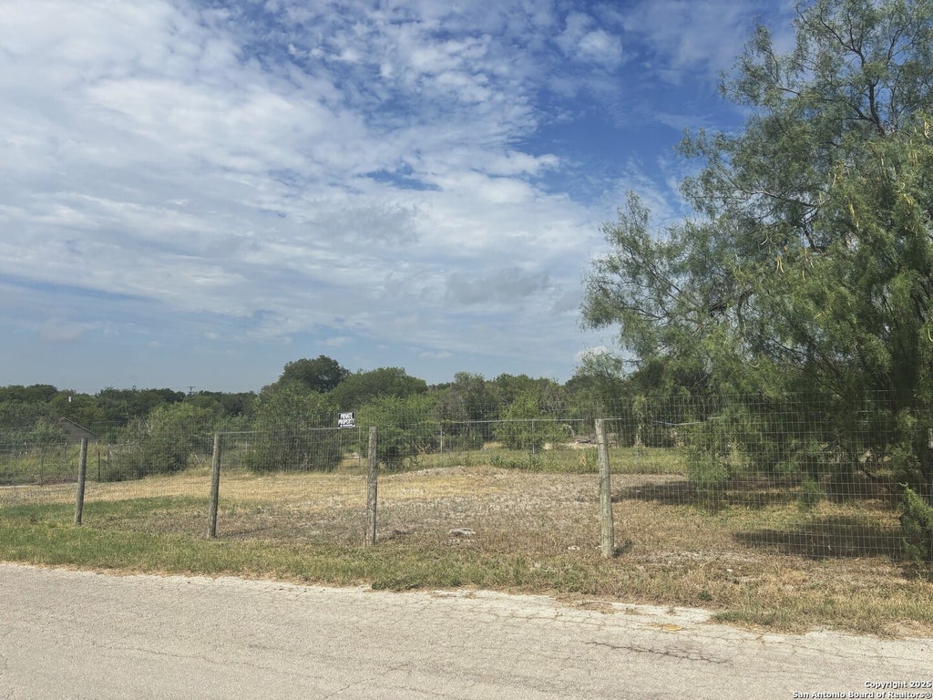 Photo of 5103 cannon, San Antonio, TX 78228 (MLS # 1885945)