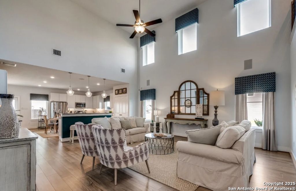 Photo of 1201 Lauraine, Seguin, TX 78155 (MLS # 1927537)