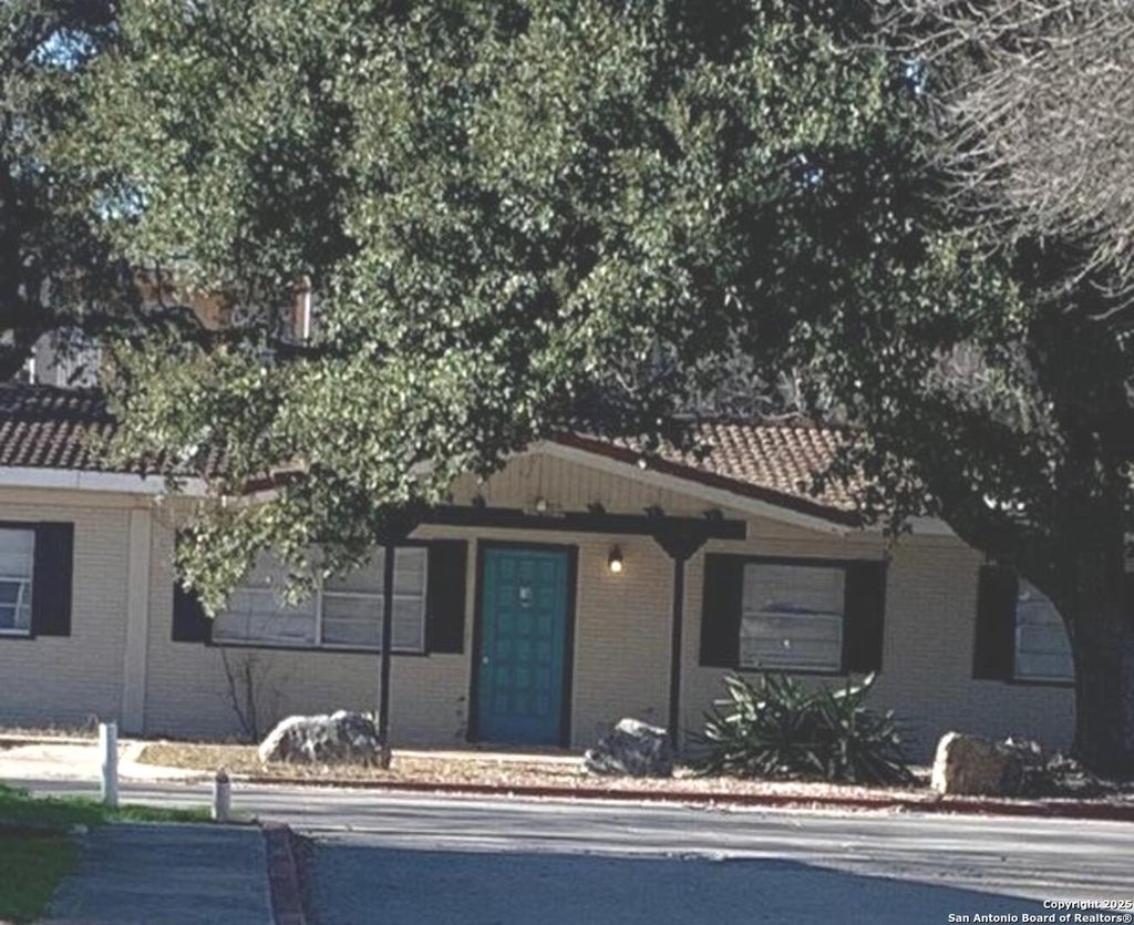 Photo of 7923 DONORE PL 5 #5, San Antonio, TX 78229 (MLS # 1913865)