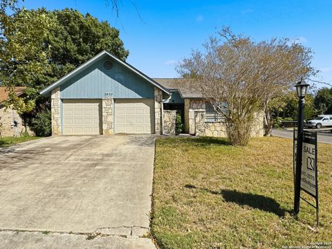 Photo of 3800 Overlook, Schertz, TX 78108 (MLS # 1924355)