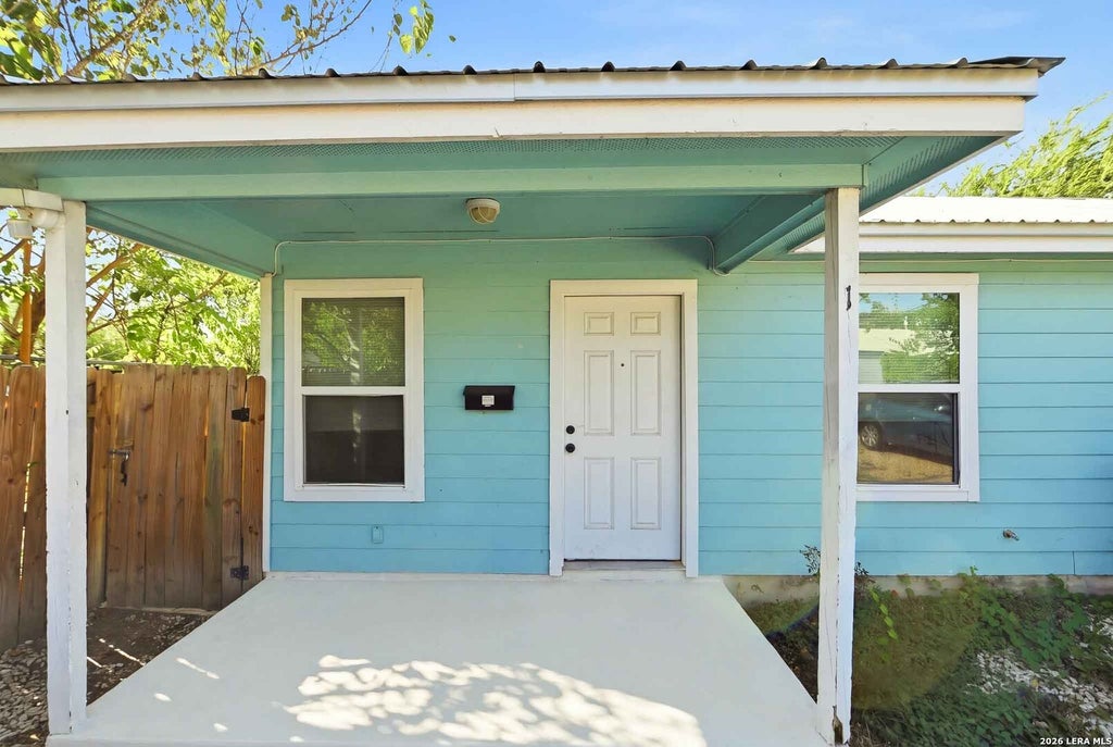 Photo of 610 VIRGINIA BLVD, San Antonio, TX 78203 (MLS # 2020954)