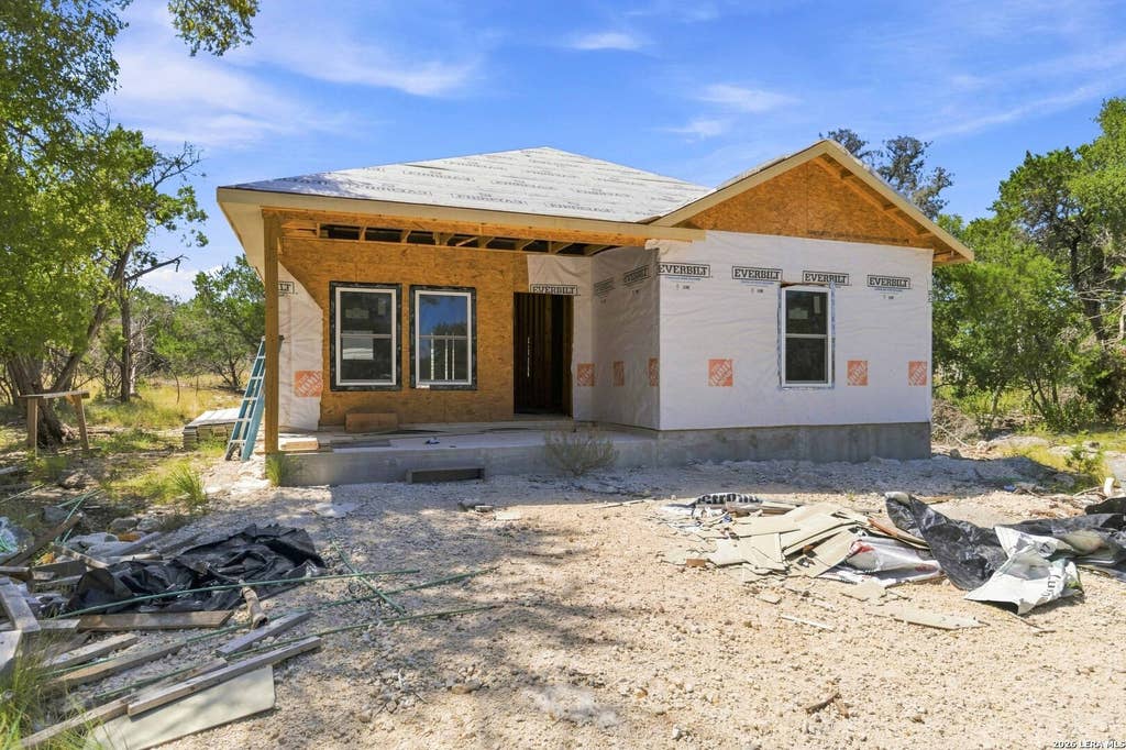 Photo of 1301 WINDING CREEK TRL, Spring Branch, TX 78070 (MLS # 2008888)