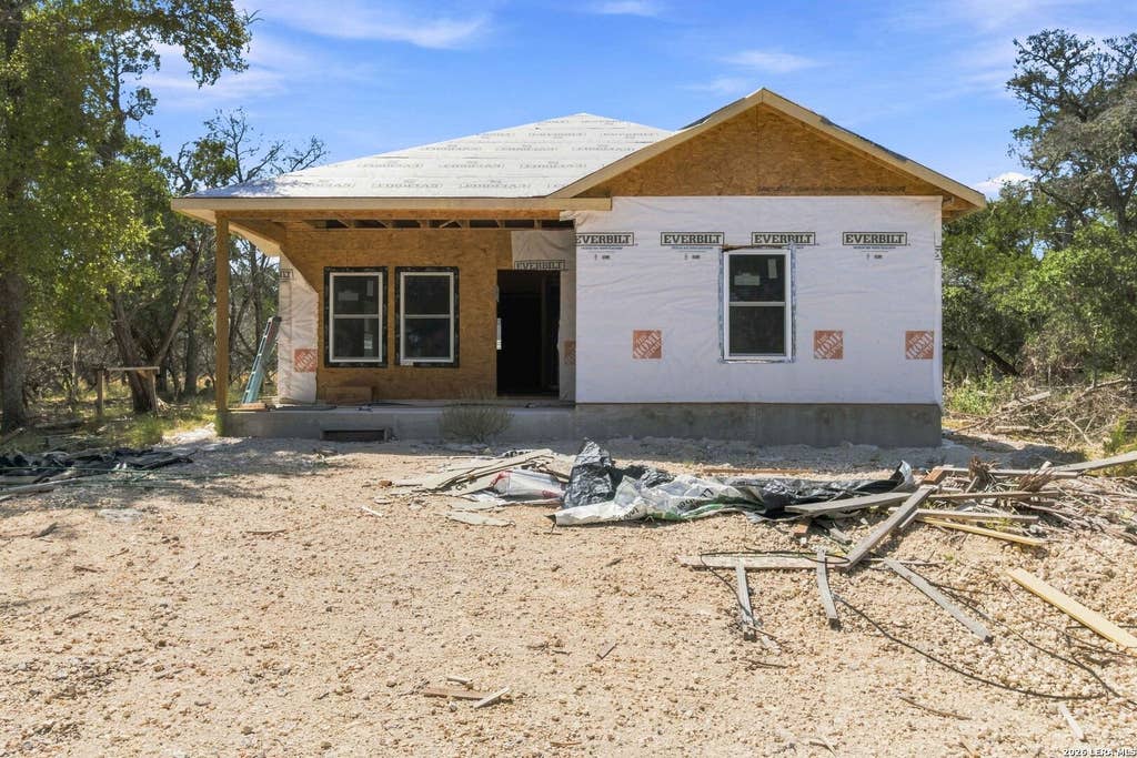 Photo of 1301 WINDING CREEK TRL, Spring Branch, TX 78070 (MLS # 2008888)