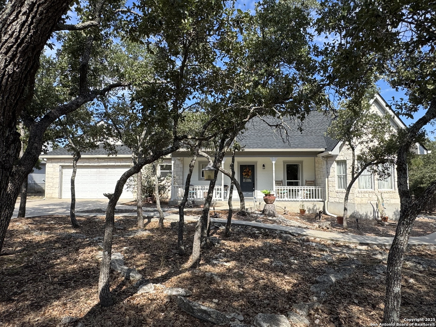 8 Ironwood Ln
