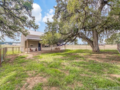 A home in Bandera