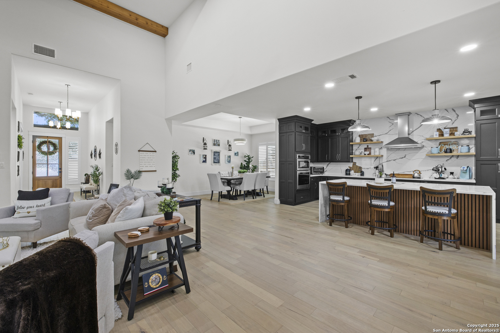 590 Cloister