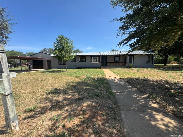 Photo 1 of 25 — 719 E Taft, Pearsall, TX 78061