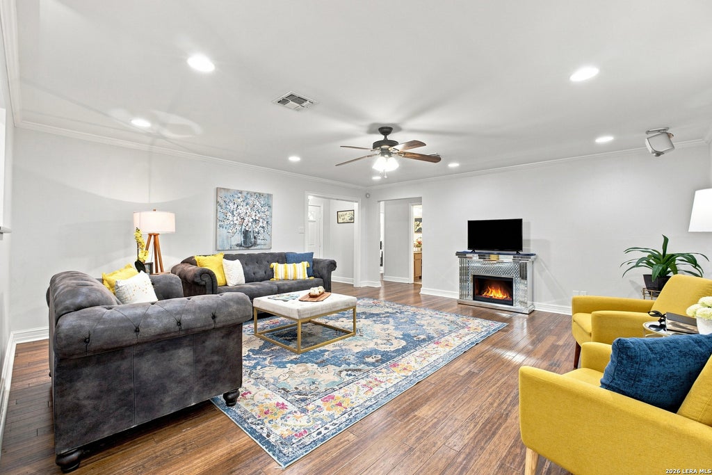 Photo of 740 DEER CROSS LN, San Antonio, TX 78260 (MLS # 2002466)