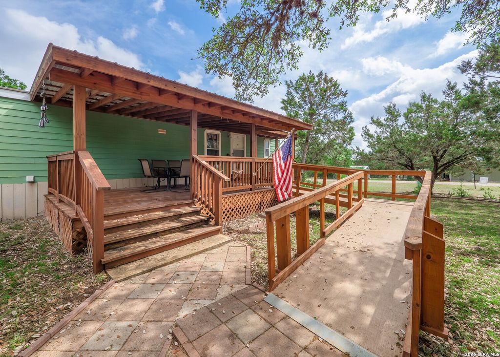 Photo of 528 Private Rd 1516, Bandera, TX 78003 (MLS # 1959002)