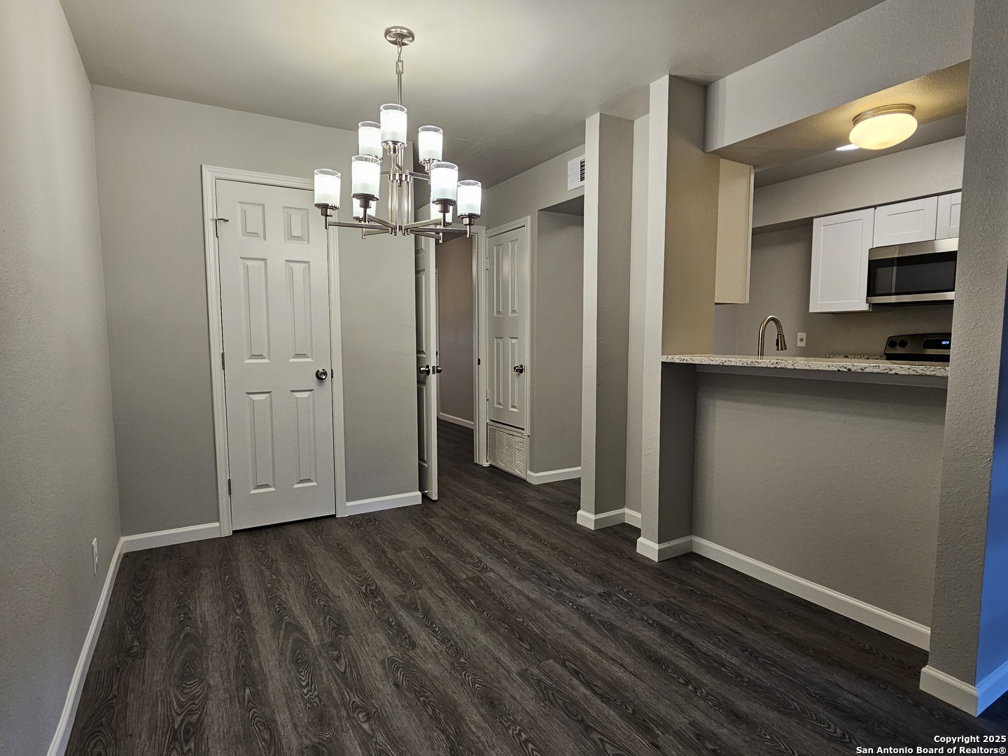 2811 WOODBURY DR 302