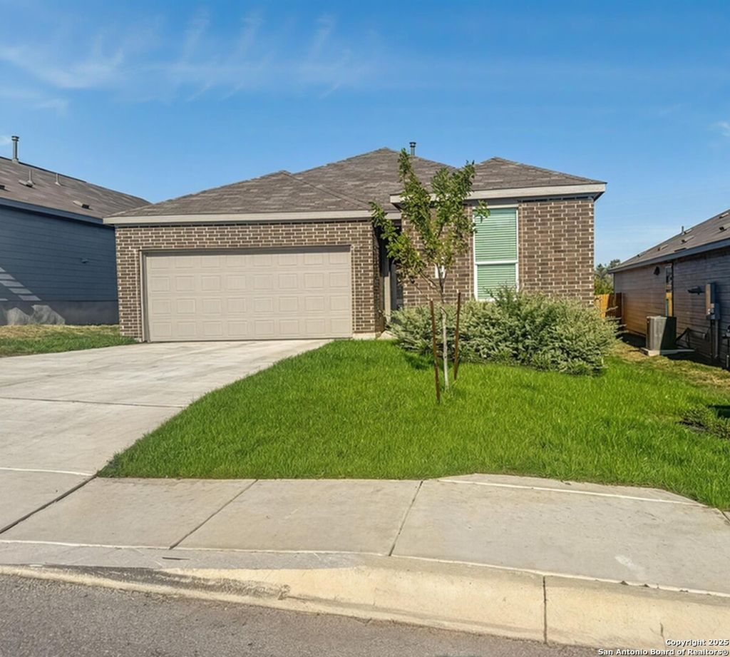 Photo of 5708 Basil Chase, St Hedwig, TX 78152 (MLS # 1915781)