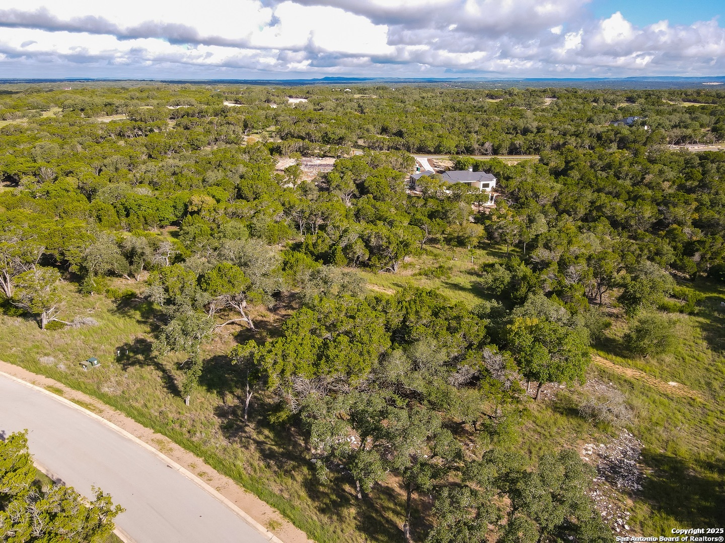 LOT 6 Ledgestone