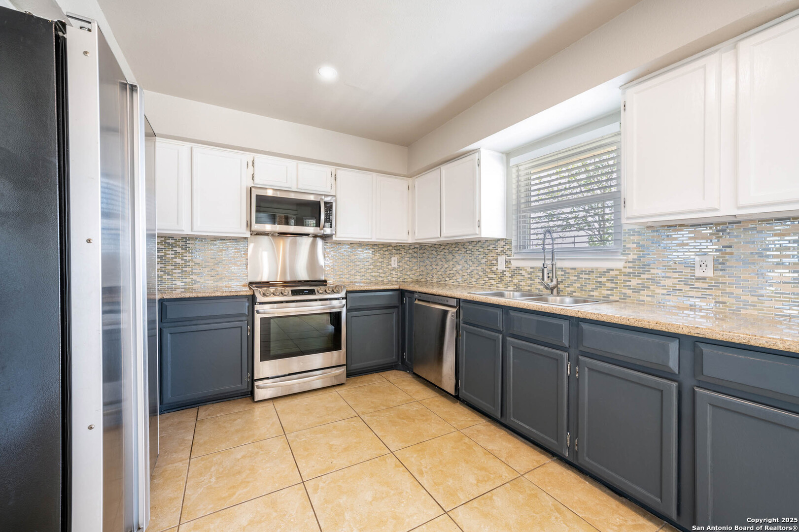 6914 Ludgate