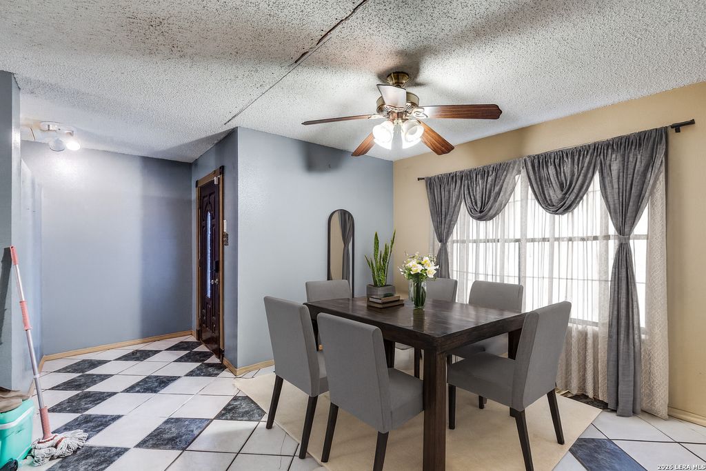 Photo of 11335 Tabletop Ln, San Antonio, TX 78245 (MLS # 1993538)