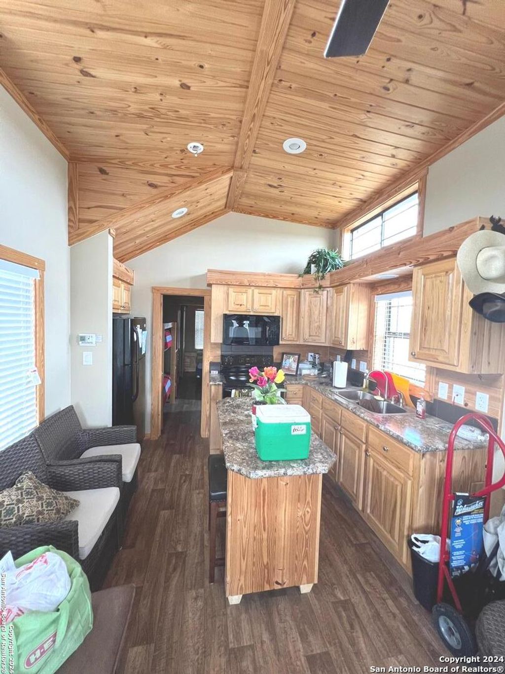 Photo of 8136 Leal Rd, Pleasanton, TX 78064 (MLS # 1794929)