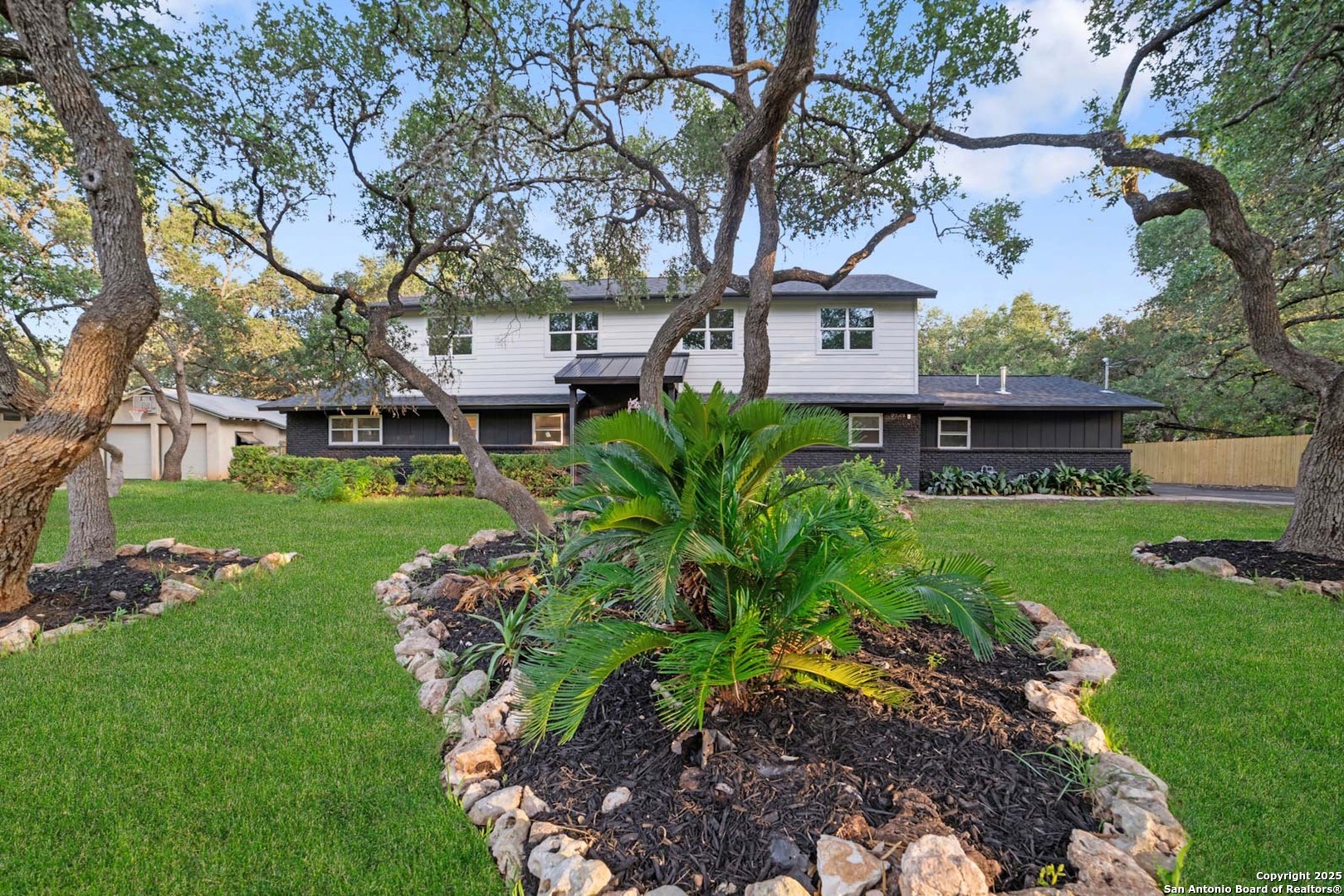 408 Meadowbrook