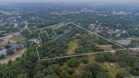 0 School St & San Antonio Boerne TX 78006