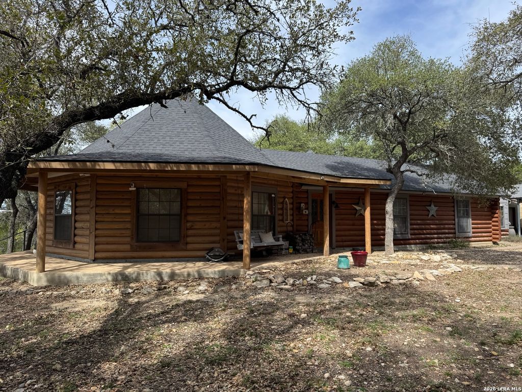 Photo of 620 Lake Forest, Pipe Creek, TX 78063 (MLS # 1927486)