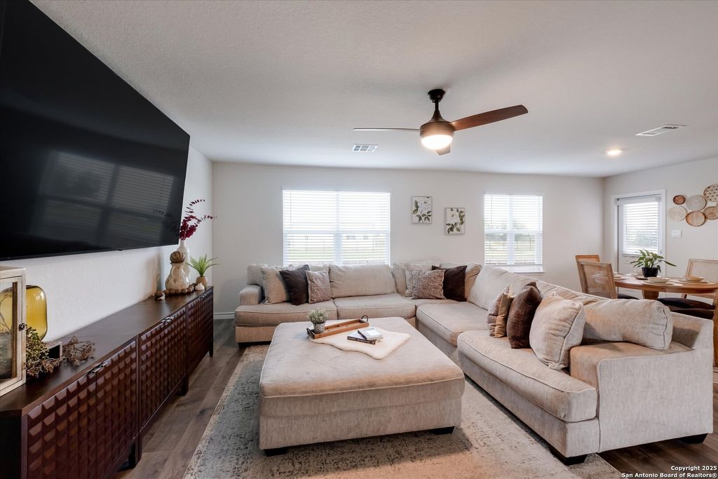 Photo of 140 Red Canyons, Cibolo, TX 78108 (MLS # 1906489)